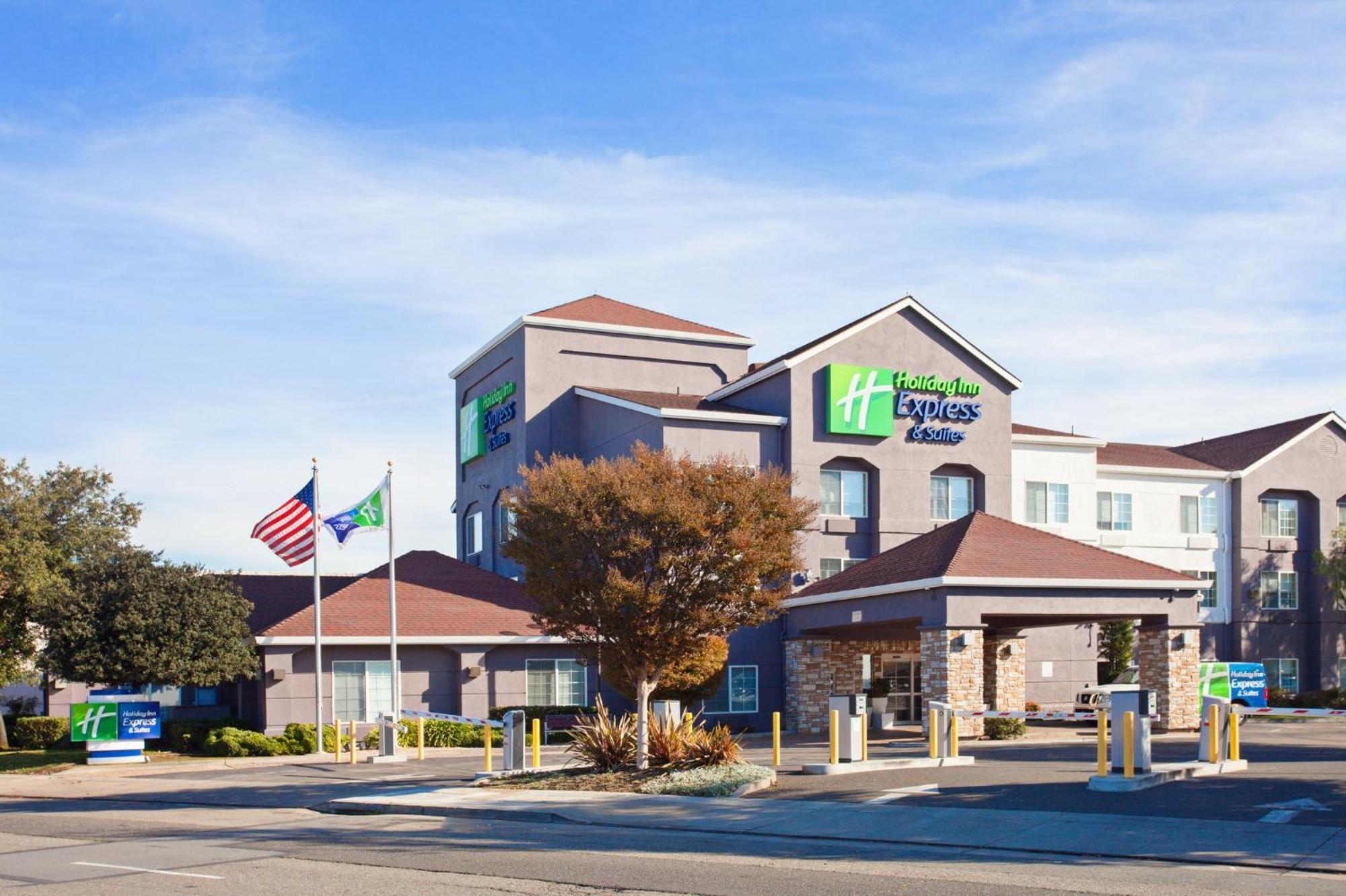 Holiday Inn Express & Suites Oakland - Airport By Ihg Exterior foto