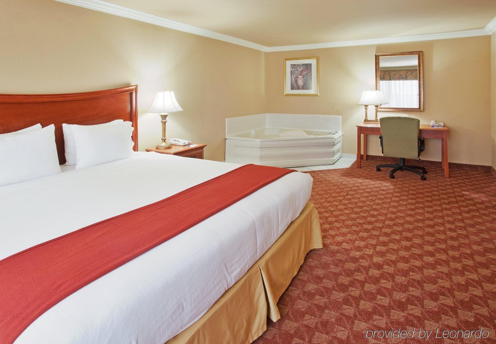 Holiday Inn Express & Suites Oakland - Airport By Ihg Zimmer foto