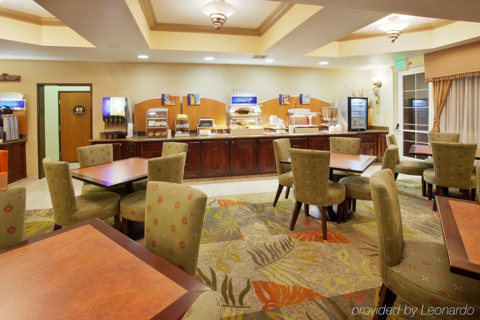 Holiday Inn Express & Suites Oakland - Airport By Ihg Exterior foto
